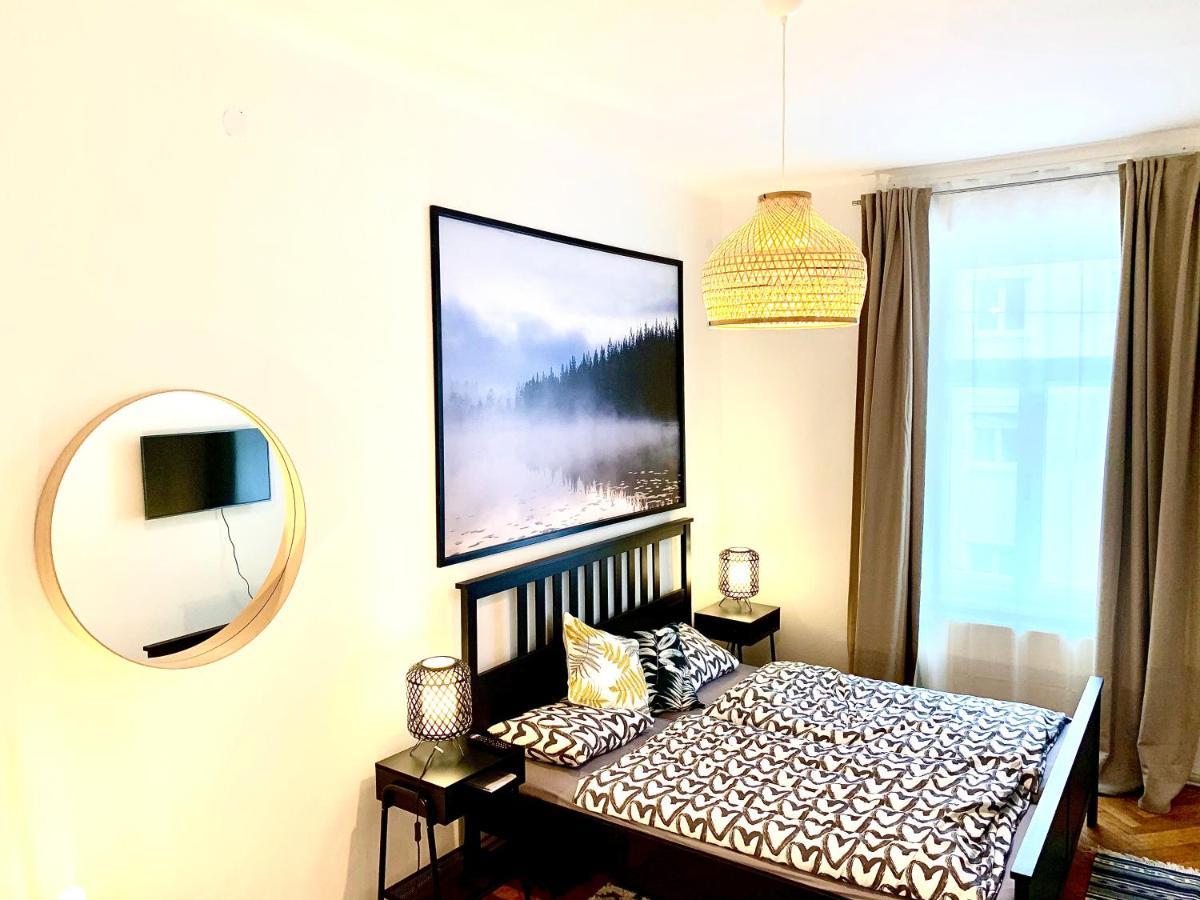 Urban City Retreat - By Nahuen Suites Graz Esterno foto