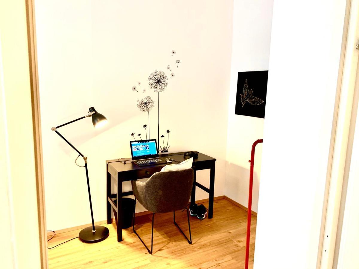 Urban City Retreat - By Nahuen Suites Graz Esterno foto