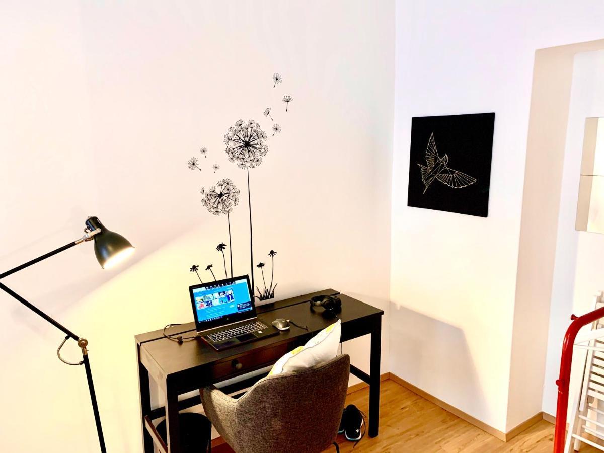 Urban City Retreat - By Nahuen Suites Graz Esterno foto