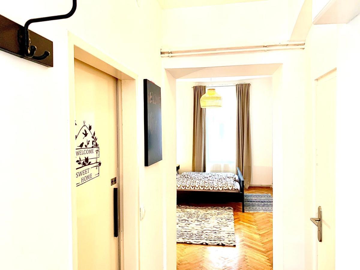 Urban City Retreat - By Nahuen Suites Graz Esterno foto